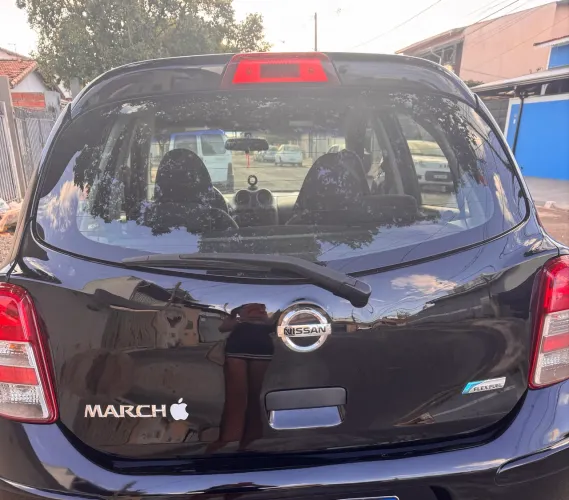 Nissan March S 1.0 16V Flex Fuel 5P 2012