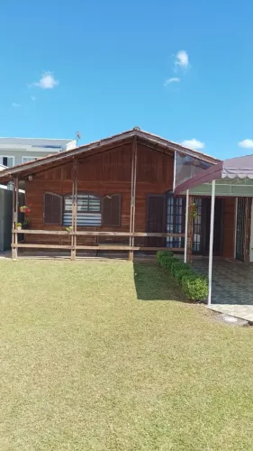 Casa de madeira para retirar do local