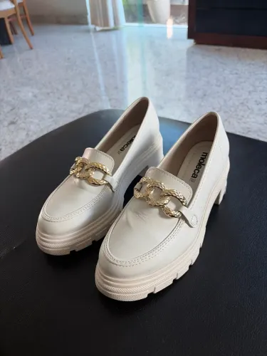 Sapato Moleca cor Gelo - 36