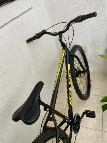 Bicicleta aro 29 nova pouco usada 