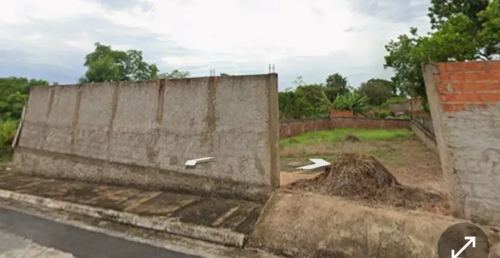 Terreno de esquina jardim universitário 