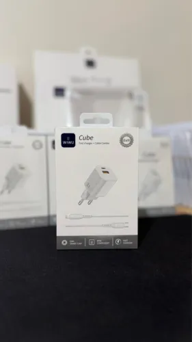 ? WiWU Cube 33W GaN + cabo lightning