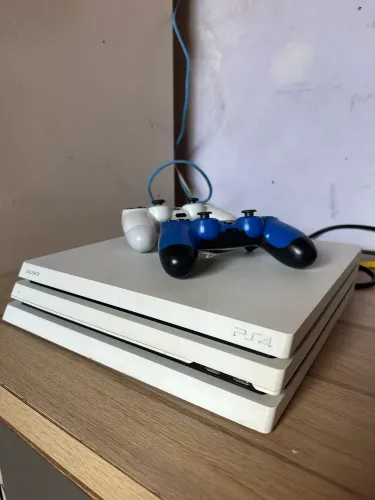 Ps4 pro edição limitada