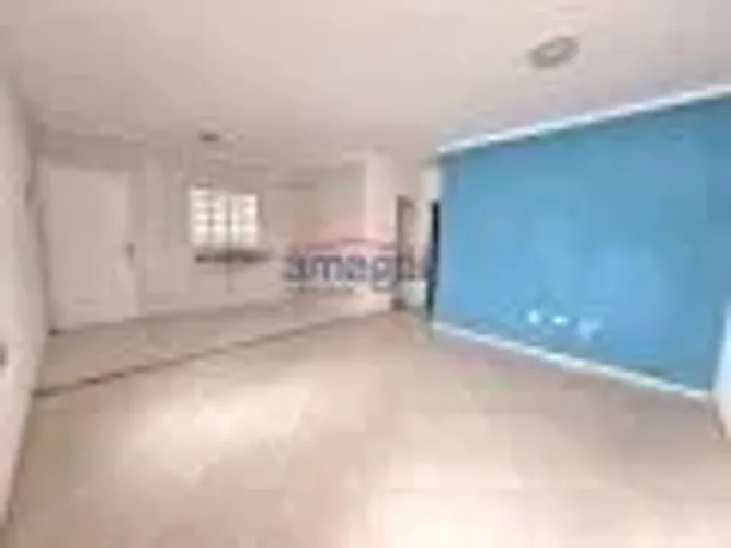 Casa de 2 quartos para alugar na Vila Romana em Jacareí SP