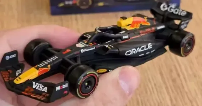 miniatura oracle red bull racing auto teresina