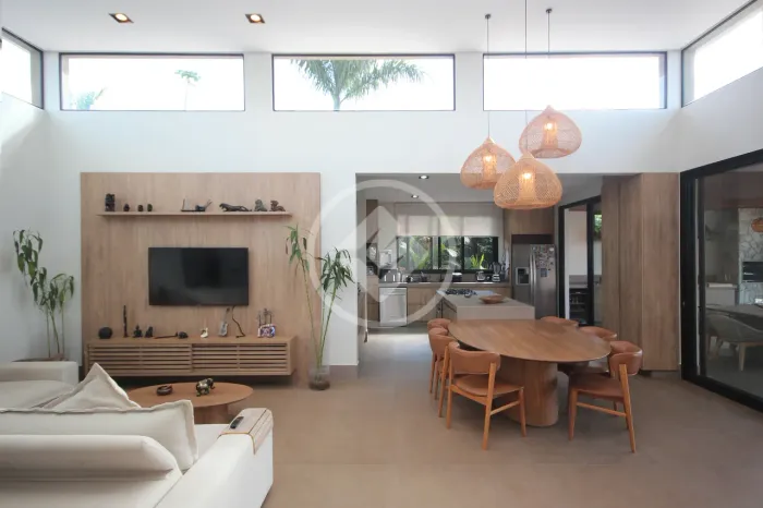 CASA LINEAR COM 4 QUARTOS A VENDA NO CONDOMINIO QUINTAS DO SOL codigo: 344595