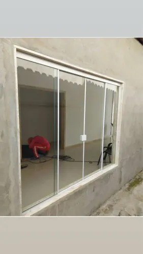 Janelas, portas, portões e tudo em vidro e alumínio,