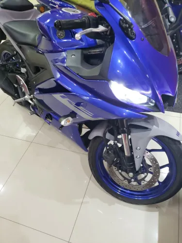 Vendo R3 nova baixo KM impecável toda original