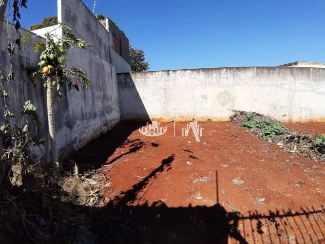 Terreno à venda, 350 m² por R$ 320.000,00 - Califórnia - Londrina/PR