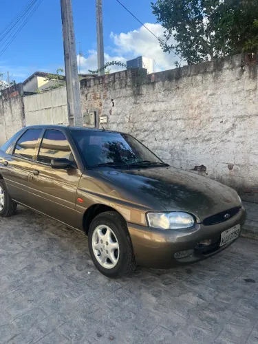 Ford Escort GL 1.6 MPI 2001