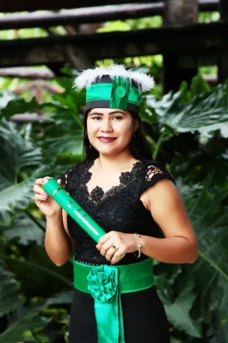 Técnica de enfermagem e cuidadora de idoso 