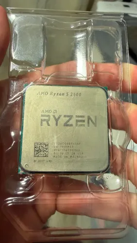 Processador gamer AMD Ryzen 5 2600 3.9GHz YD2600BBAFBOX