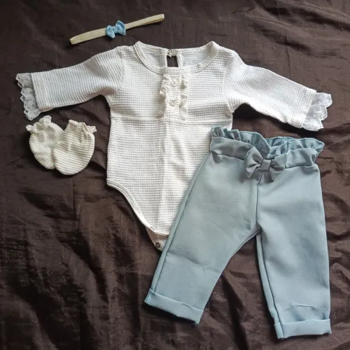 Vendo roupa de bebê