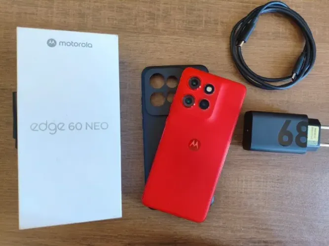 Motorola Edge 60 Neo 5G - 256GB 12GB RAM + 12GB Ram Boost