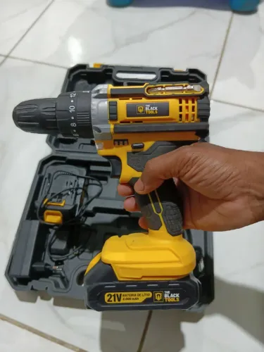 Parafusadeira Furadeira