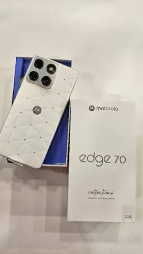 MOTOROLA EDGE 70 5G 512GB - Crystals by Swarovski - NOVO LACRADO