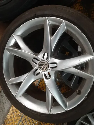Roda aro 18 Audi Q5 Prata 5x100 A3 usada