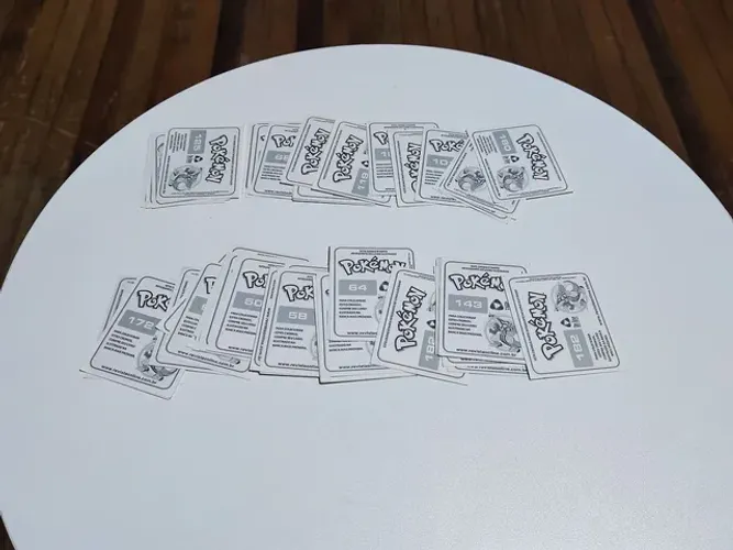 Lote de figurinhas Pokémon editora online