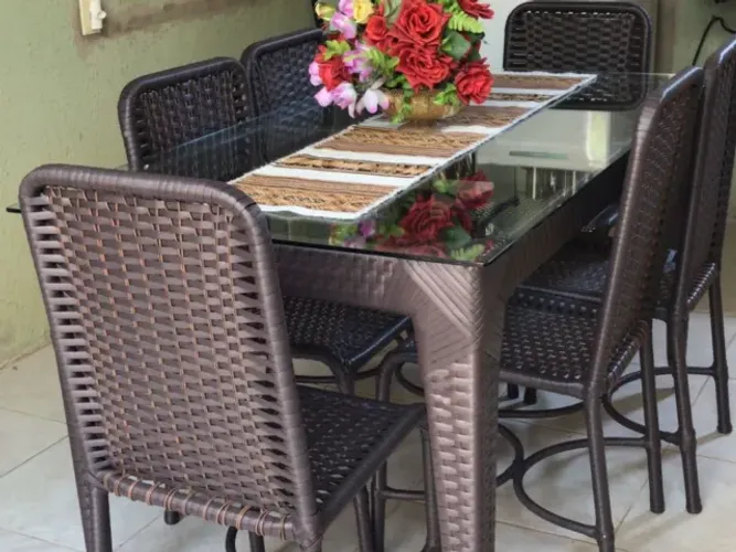 Mesa em fibra sintetica Renovada: Beleza e Durabilidade na Reforma