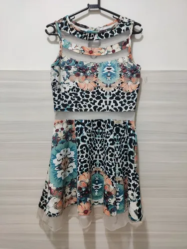 Vestidos Zinzane Leia o anúncio