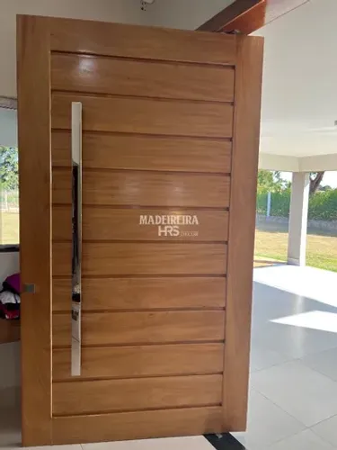 Portas de Madeira Maciça e Kit Porta Pronta