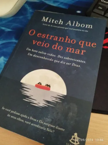 Livro O Estranho que veio do mar.
