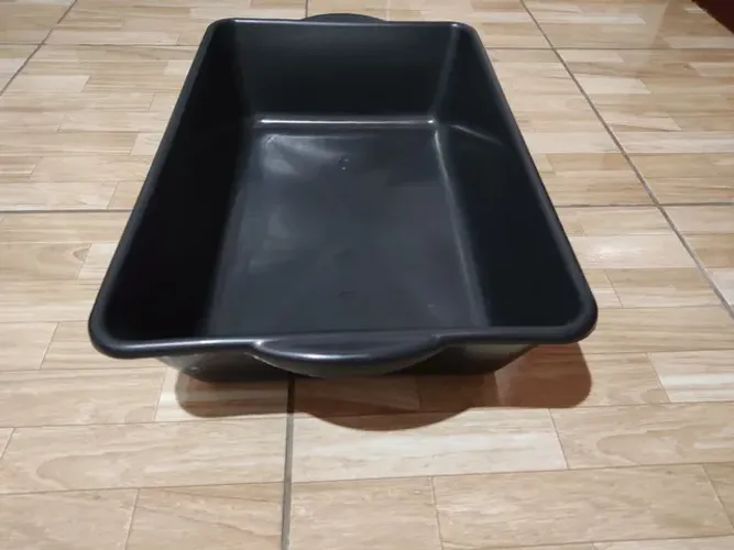 Caixa plástica retangular para massa 20 litros. Produto novo.