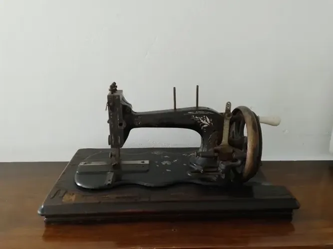 Maquina Costura Antiga