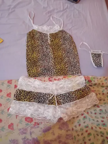 Conjunto de camisola e shortinho