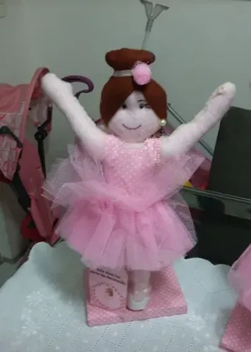 Boneca Bailarina em Feltro 