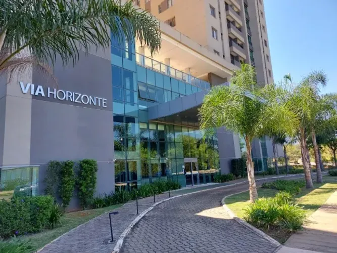 Apto 4/4 novíssimo no Alphaville, a 19 km do Jardim Botânico/Viaduto. Pista duplicada 100%