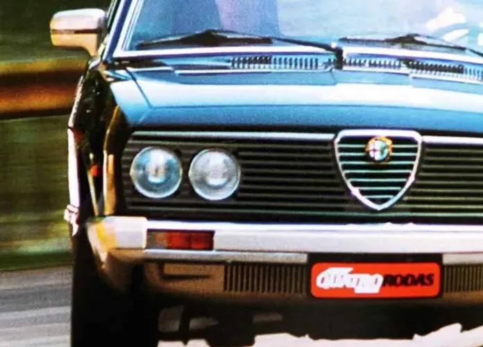 Revista Quatro Rodas - Alfa Romeo 2300 1985