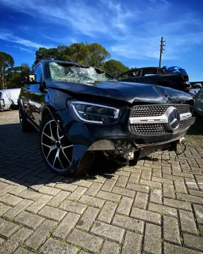 Sucata Para retirada de peças Mercedes Benz Glc 300 2022