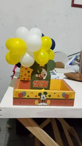 Cestas de café da manhã infantil e adulto