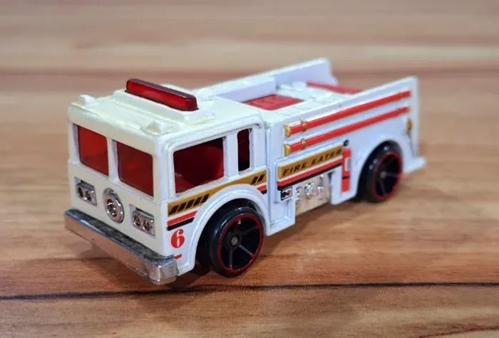 Hot Wheels Fire Eater - Thrill Racers-Raceway Series 2011 (Loose)