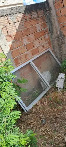 Porta de alumínio com vidro 2,04 X 1,02 m