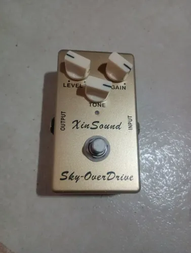 Pedal xin sound sky overdrive para guitarra