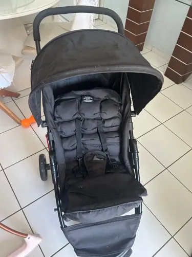 Carrinho de Bebê + Bebê conforto+ cadeira de alimentação + berço com colchão