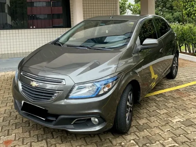 Chevrolet Onix Hatch LTZ 1.4 8V Flex Power Mec. 4P 2015