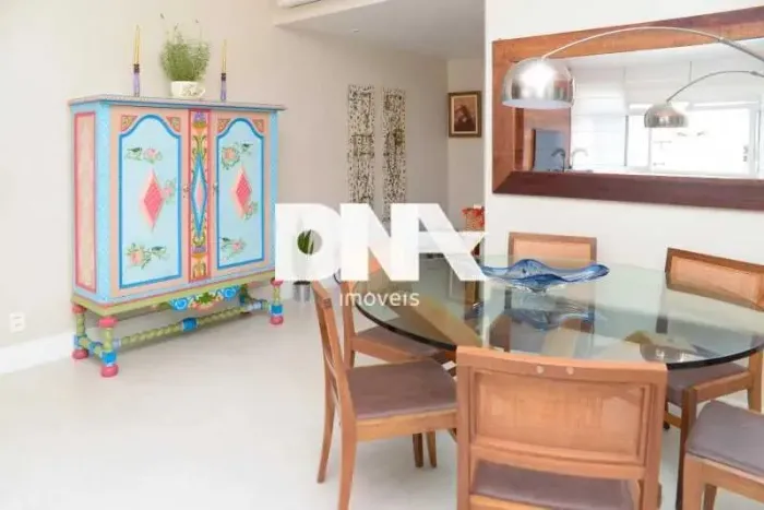 Apartamento - / Residencial / Lagoa