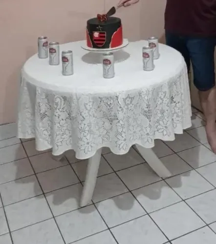 Mesa de plastico resistente - Retirada Recife
