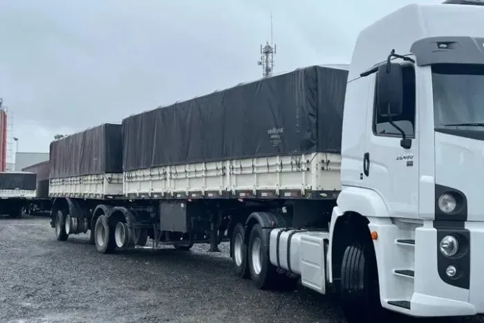 Bitrem Graneleiro 2021 NOMA, Com Lona, Muito novo!