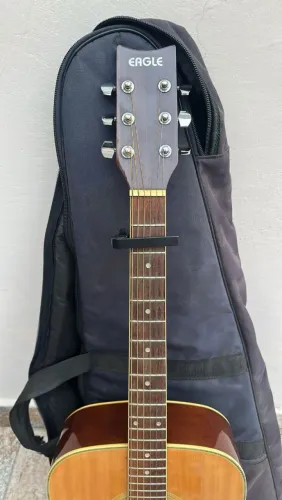 Vendo violão Eagle modelo Folk CH 888 cordas de aço, com bag