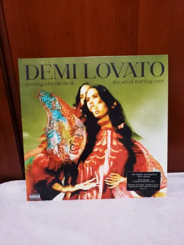 Demi Lovato Lp Dancing With The Devil The art of Starting Over [disco de vinil]
