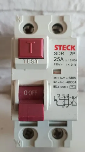 Disjuntor SDR Steck 2P 25A