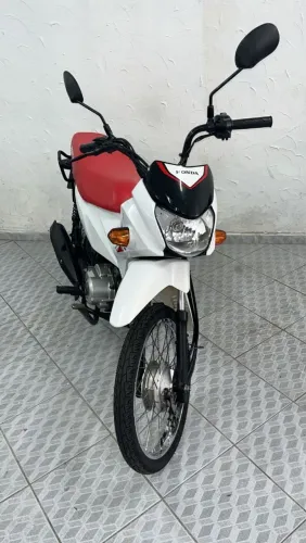 Honda Pop 110 2025 c/partida, excelente estado, ac troca e financia.