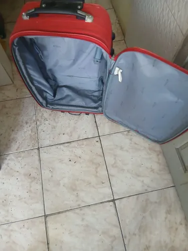 Mala a bordo de 10 kilos