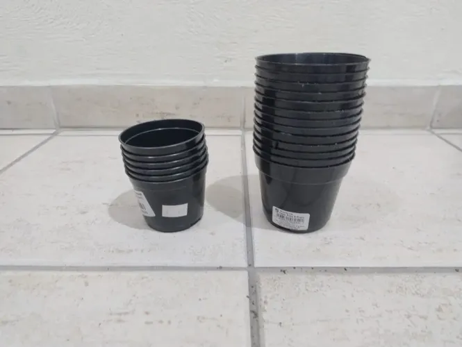 Kit Jardinagem vasos pequenos e bebedouro 