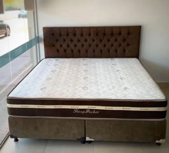 Cama Super King com colchão confortável e cabeceira tudo Novo