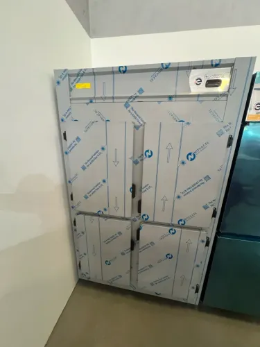 Geladeira comercial 4 portas inox 1040L Gelopar - pronta entrega